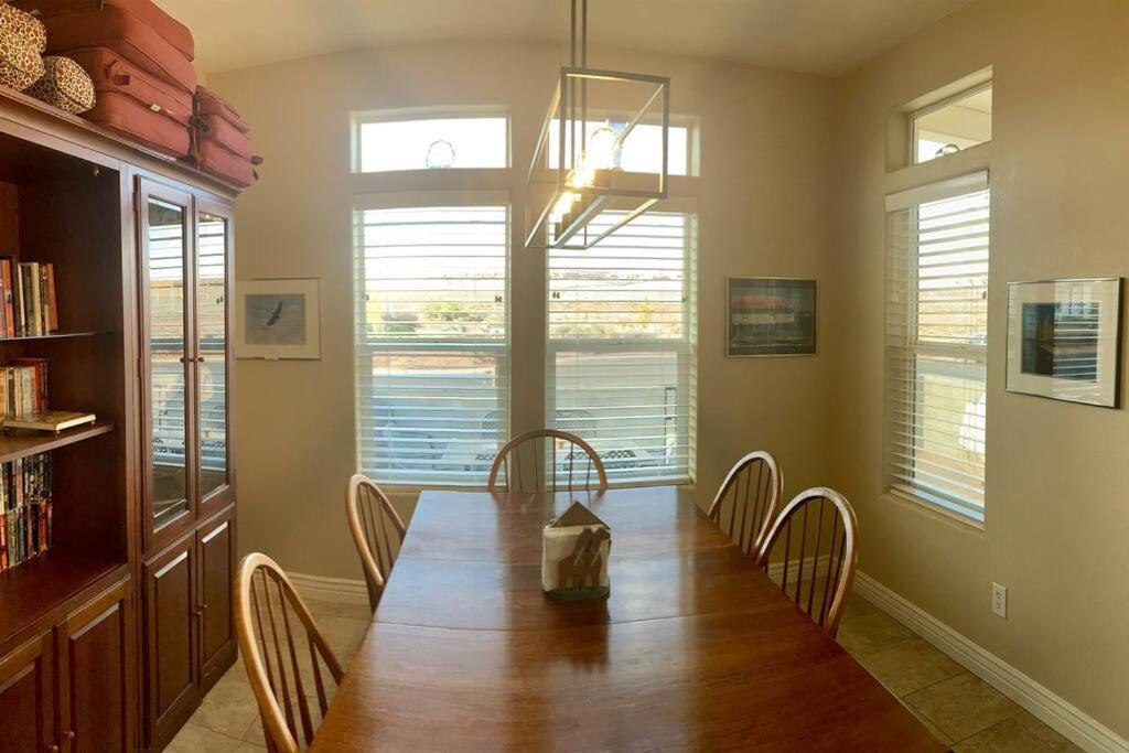 Local View Pet Friendly Boat Parking Close To Antelope Canyon Horseshoebend Пейдж Екстериор снимка